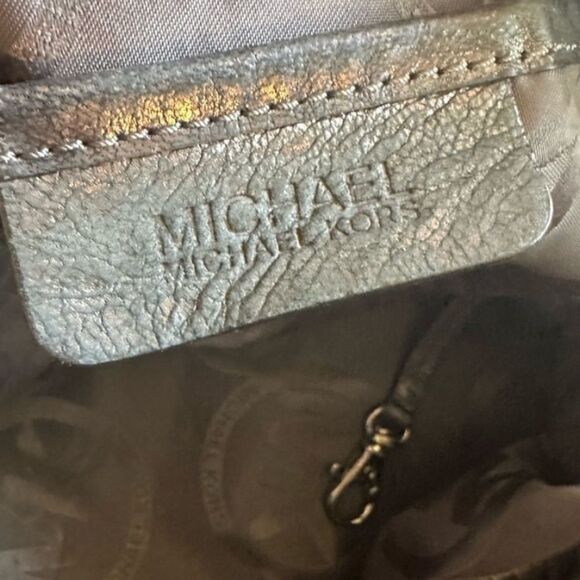 Michael by MK Pewter metallic leather bag - Picture 3 of 3